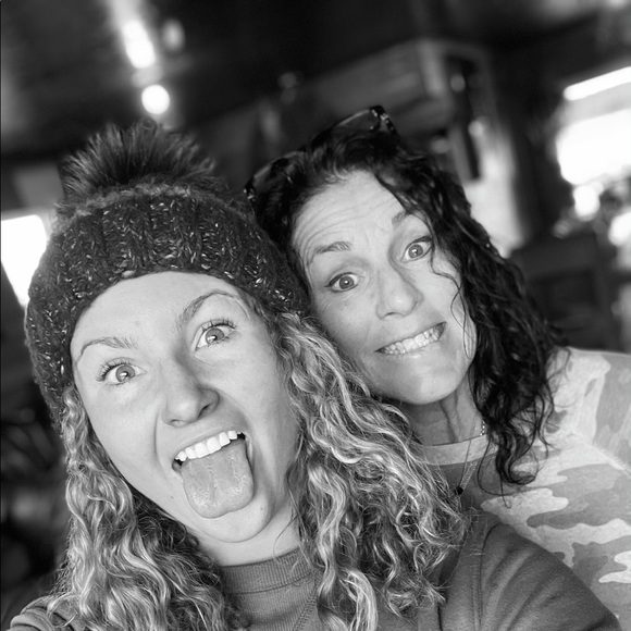 Meet your Posher, Darlene - Picture 1 of 1